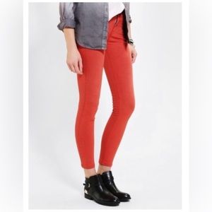 3/$20 Bdg the twig skinny ankle jean in washed red size 26